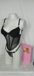 body-lenceria-encaje-negro-mujer-bogota.webp