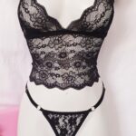 Bustier y set íntimo de lencería sexy para mujer en Bogotá